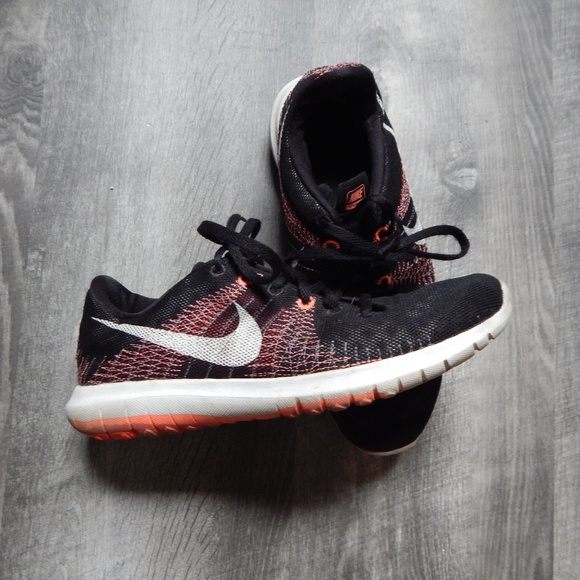 Nike Shoes - Nike / Flex sneakers